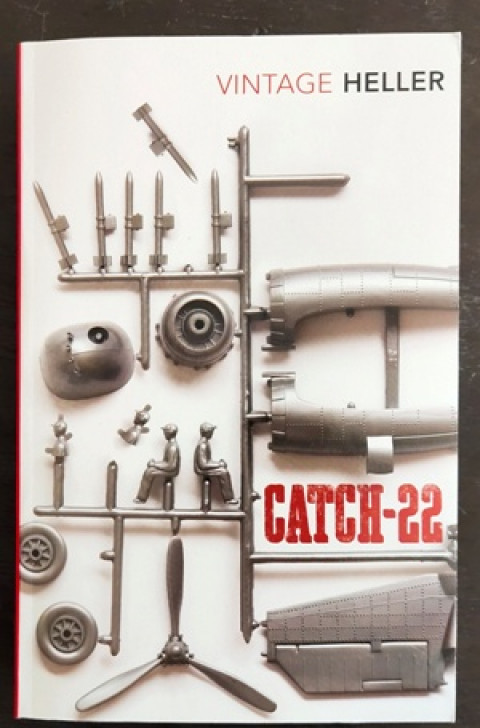 Vintage Heller Catch-22 (with an introduction By: Howard Jacobsob)