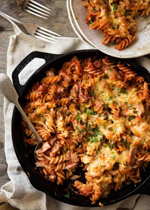 Al tuna Pasta (tuna,tomato Sauce, cheese topped with spring onion)-Biryani Queen