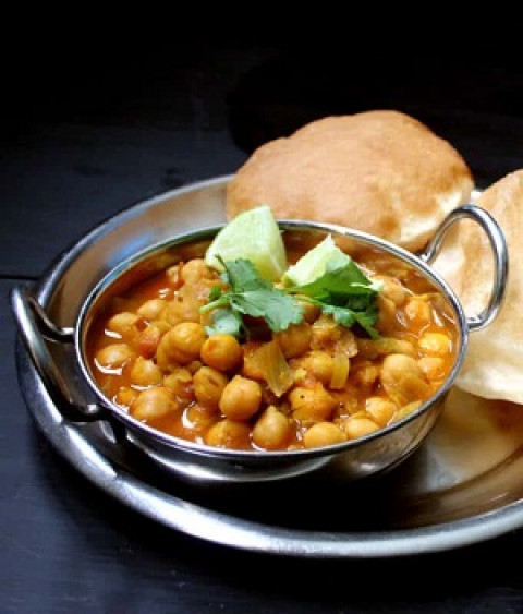 Channa Bhatura (2pcs)-14th Moon Relish The Bliss