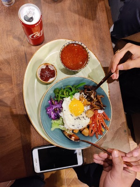 KORE BIMBAP MEAL- Chicken(Bibimbap bowl aklong with Tom-Yum soup and gochungjang sauce )-Kore Coffee House