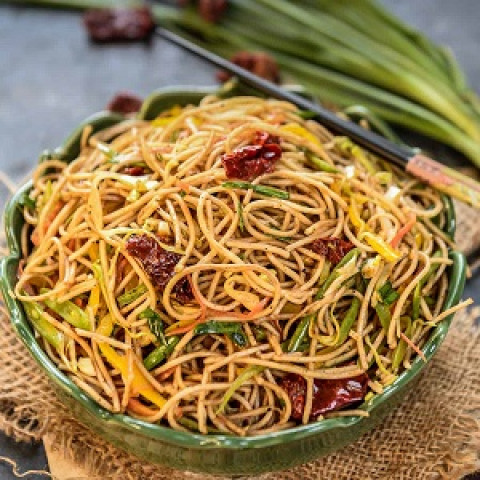 Chilli Garlic Noodle- Naas Cafe