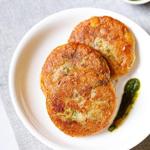 Alu Tikki (2 Pieces)-Munchies Cafe